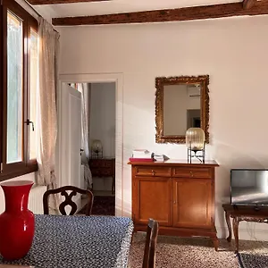 https://ca-giovanni-charmant-and-exclusive-apartment.hotelslidodijesolo.com